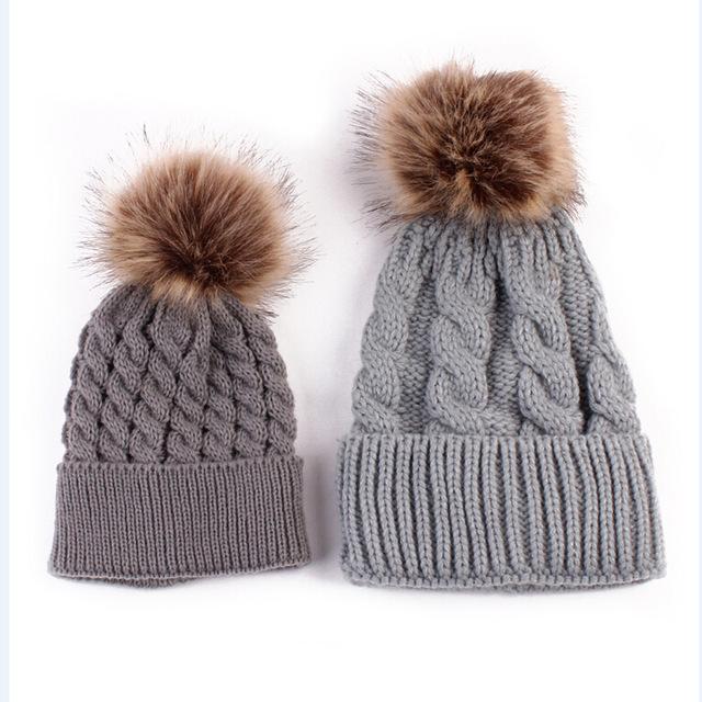 2Pcs/Pair  Family Matching Outfits  Mother and  Kid Baby Child Warm Winter Knit Beanie Fur Pom Hat Crochet Ski Cap
